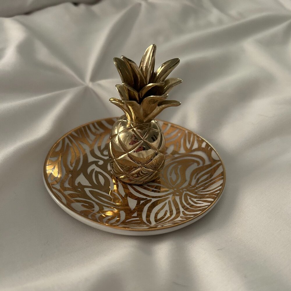 jewelry holder
